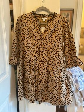 crown & ivy Tan and Black Printed Petite Dress. NWT.